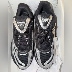 NWT Danielle Guizo x Reebok